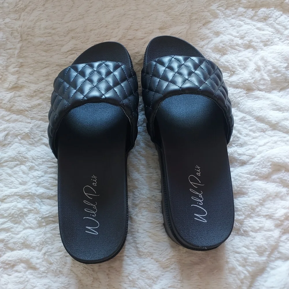 Wild Pair stylish black